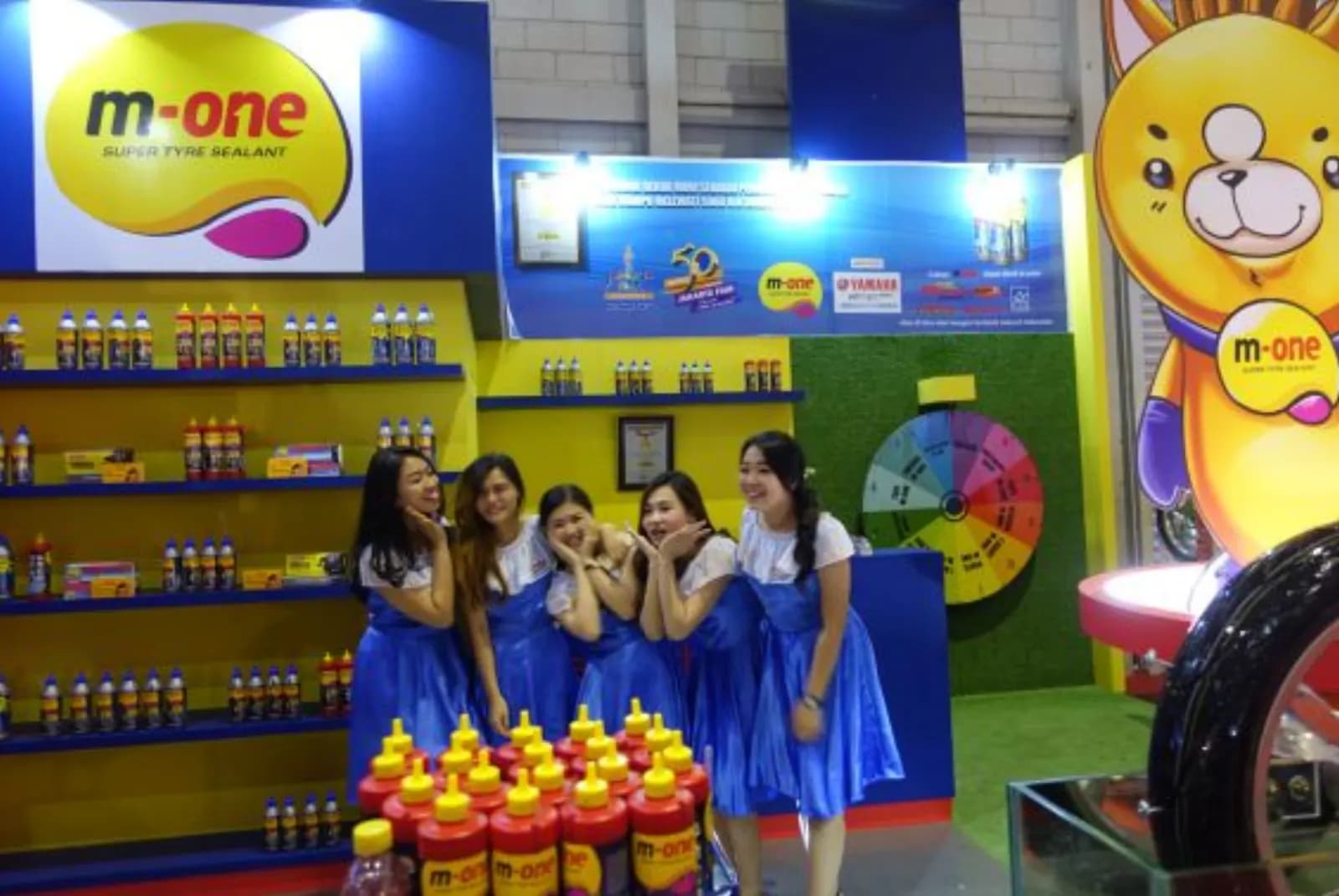 Booth M-1 dengan produk yang dipamerkan di PRJ 2017